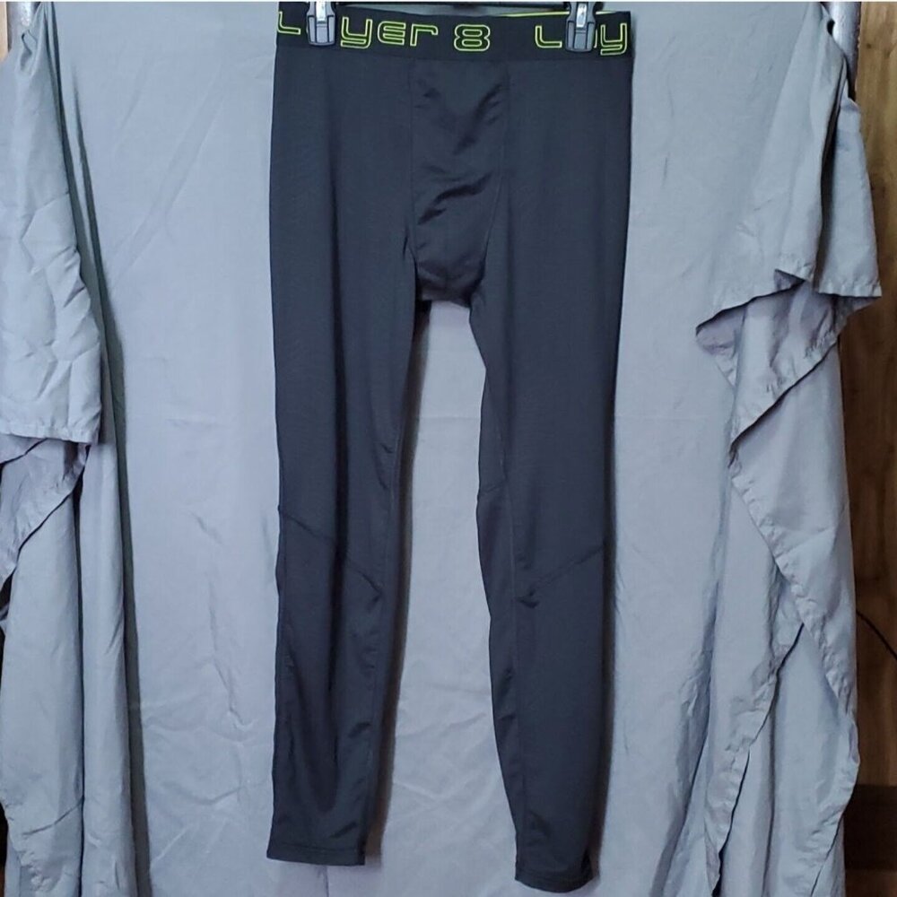 Layer 8 athletic running tights base layer compression Large
